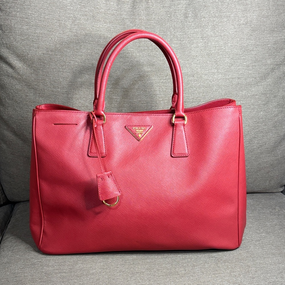 Prada Red Saffiano Lux Leather Tote Bag Authentic Double Handle - Picture 3 of 14